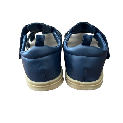 Closed toe sandals in navy - size EU 28
