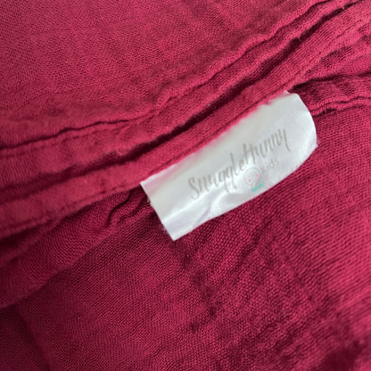 Snuggle Hunny Organic muslin wrap in raspberry