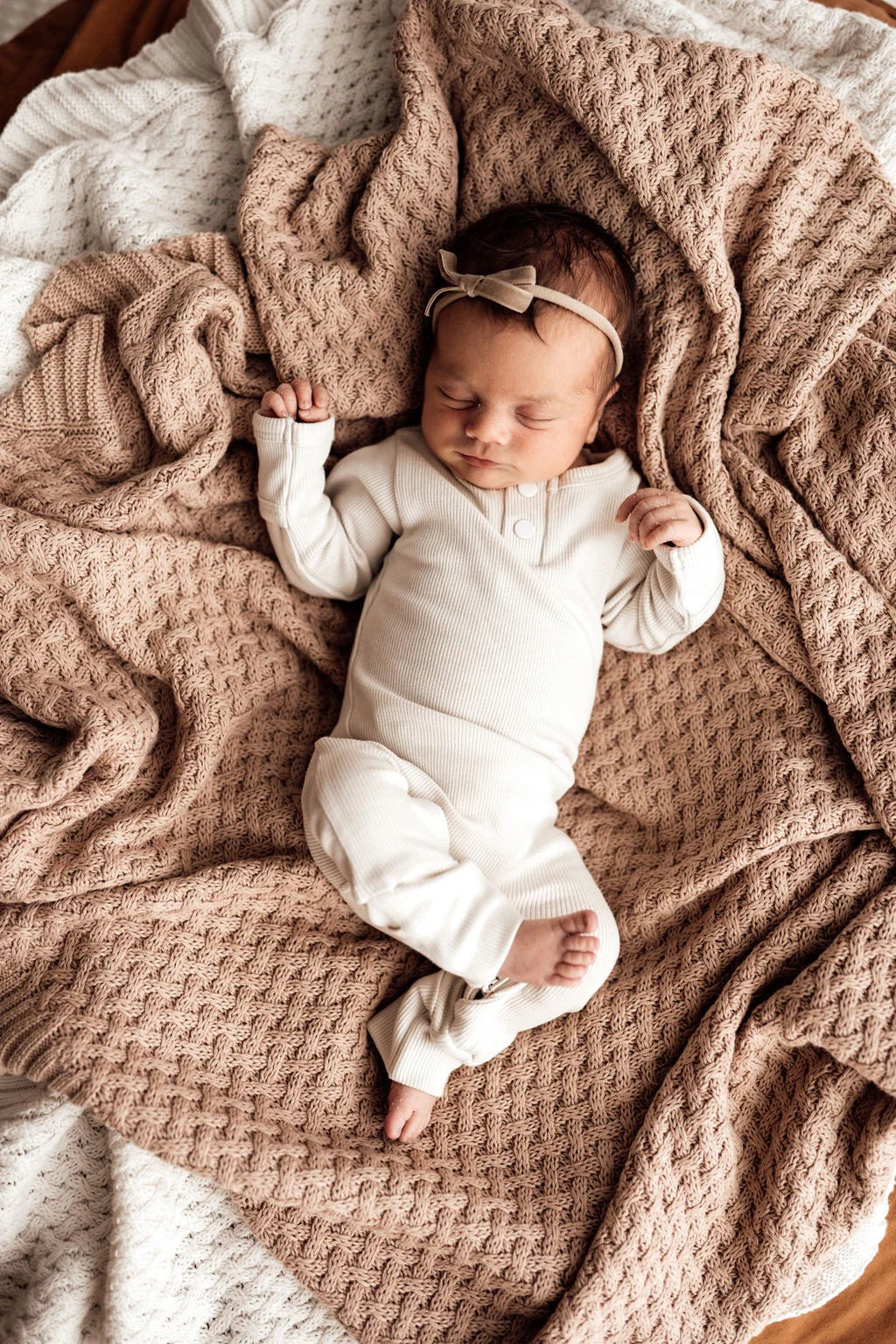 Snuggle Hunny halo organic growsuit - size 0 image 2