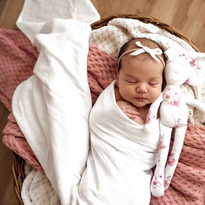 Snuggle Hunny milk organic muslin wrap image 5