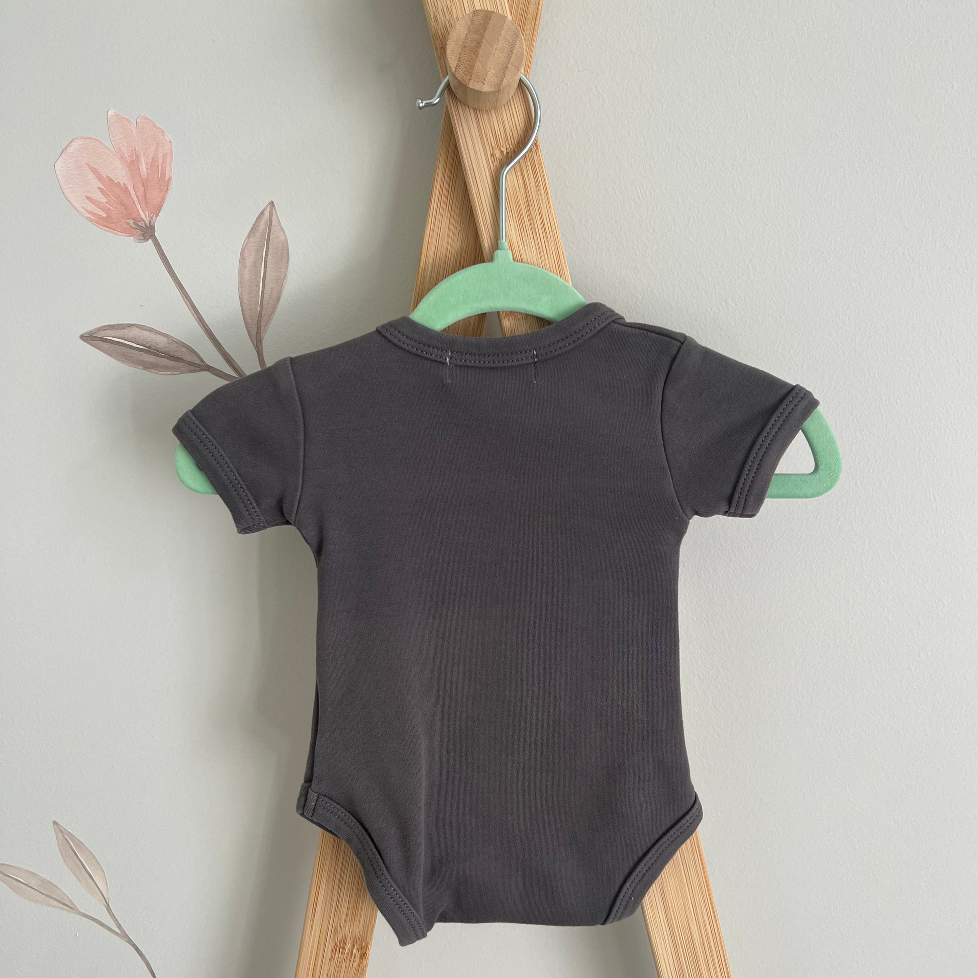 Bencer and Hazelnut mama's love bodysuit - size 0000 image 1