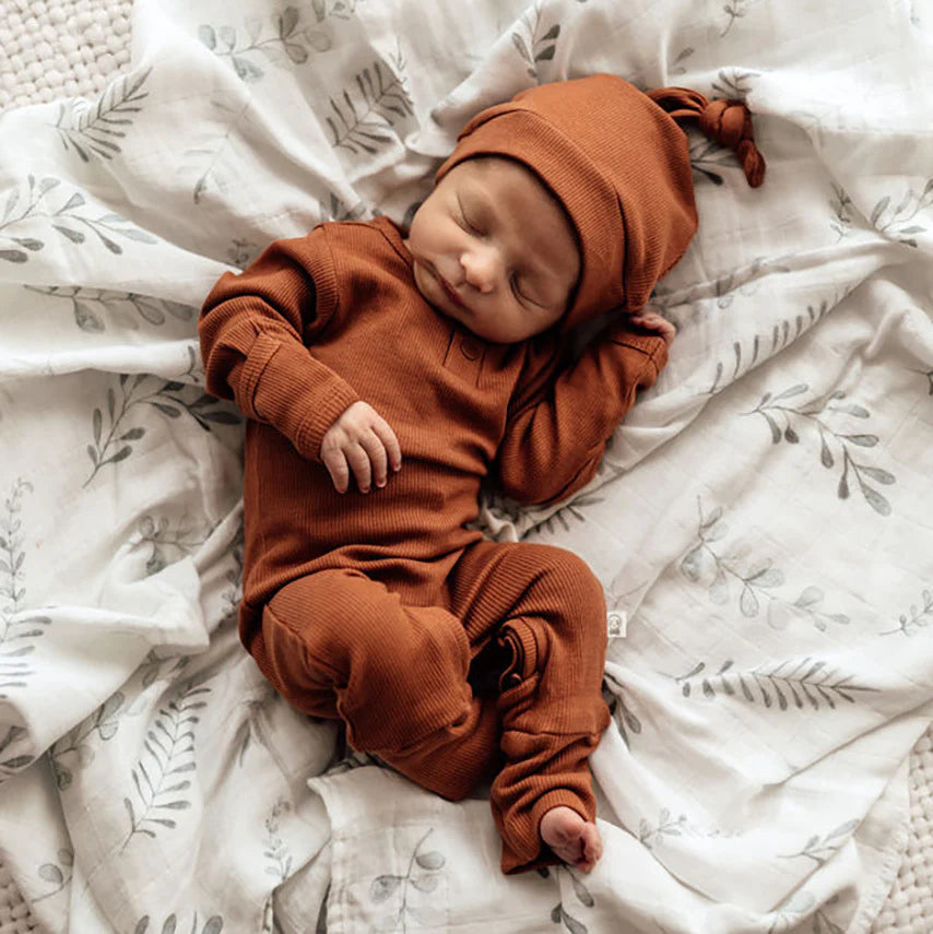 Snuggle Hunny biscuit organic growsuit - size 1 image 1