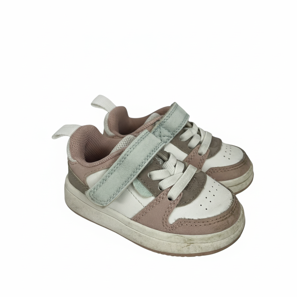 H+M trainers - size EU 18/19 image 1