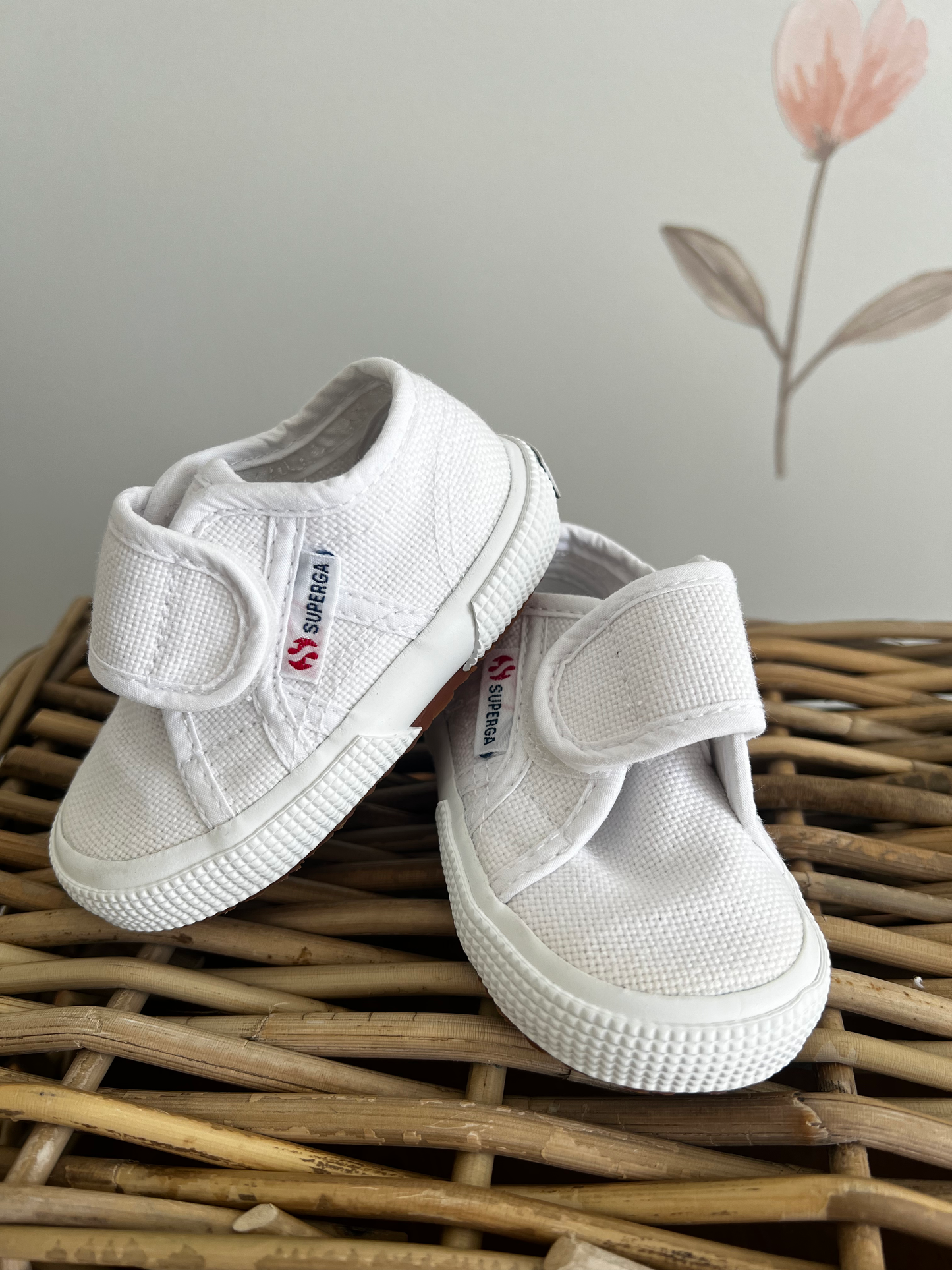 Superga white bstrap shoes - size EU 19 image 0