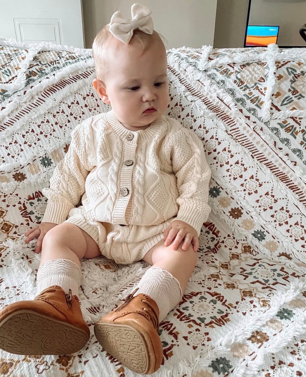 Little B's Baby Boutique cream cardigan set - size 0 image 2