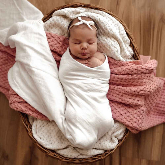 Snuggle Hunny milk organic muslin wrap image 0
