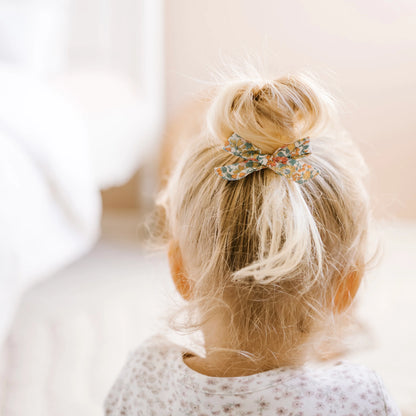 Josie Joan's Rowie petite bow clip image 3