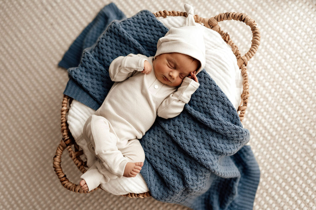 Snuggle Hunny halo organic growsuit - size 0 image 1