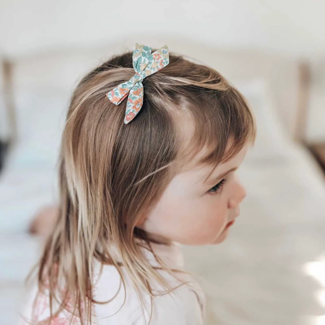 Josie Joan's Rowie petite bow clip image 2